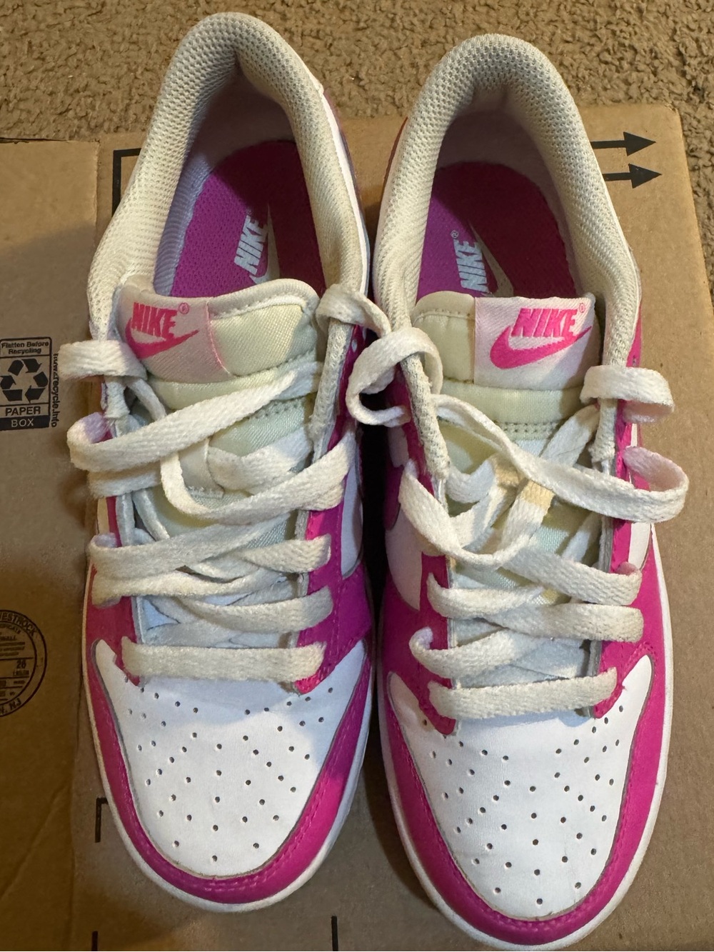 Nike Low-Top Sneakers - White & Hot Pink
Size 5 Girls